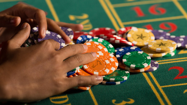 CASINO ENTRANCE FEE? A lawmaker wants to charge gamblers P3,000 before entering any casinos. 
