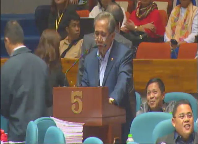 'NOT COMPELLING ENOUGH.' Siquijor Representative Ramon Rocamora, former prosecutor, argues against the death penalty bill. Screenshot from congress.gov.ph  