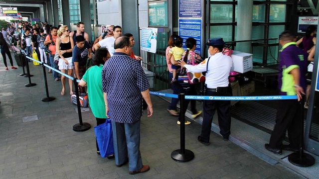 AIRPORT SCAM? The government – and the Philippine National Police – face criticism anew over a supposed 'tanim-bala' scheme. File photo 