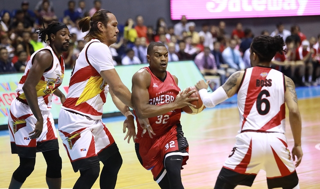 TWO-WAY STAR. Justin Brownlee shows the way on both ends as Barangay Ginebra eliminates San Miguel. Photo from PBA Images  