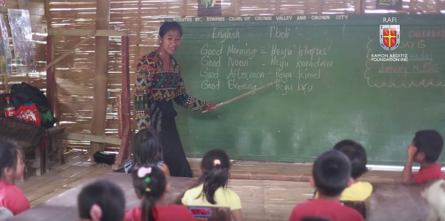 CULTURE-BASED. For Anita, an effective way to keep children in school is to teach them about their indigenous culture and experiences. Screenshot from Ramon Aboitiz Foundation video   