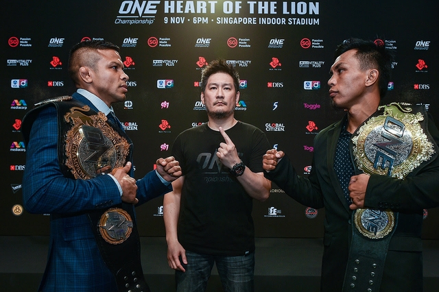 BEST OF THE BEST. Filipino Kevin Belingon (right) and Brazilian Bibiano Fernandes lock horns to settle who is ONE Championship's bantamweight king. Photo from ONE Championship 