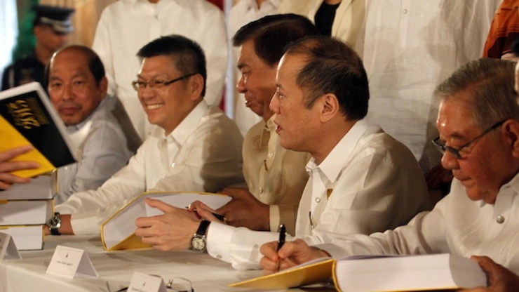 SECTORAL ALLOCATION. DepEd, DPWH and DND get the biggest allocation from the 2015 budget. Malacañang Photo Bureau