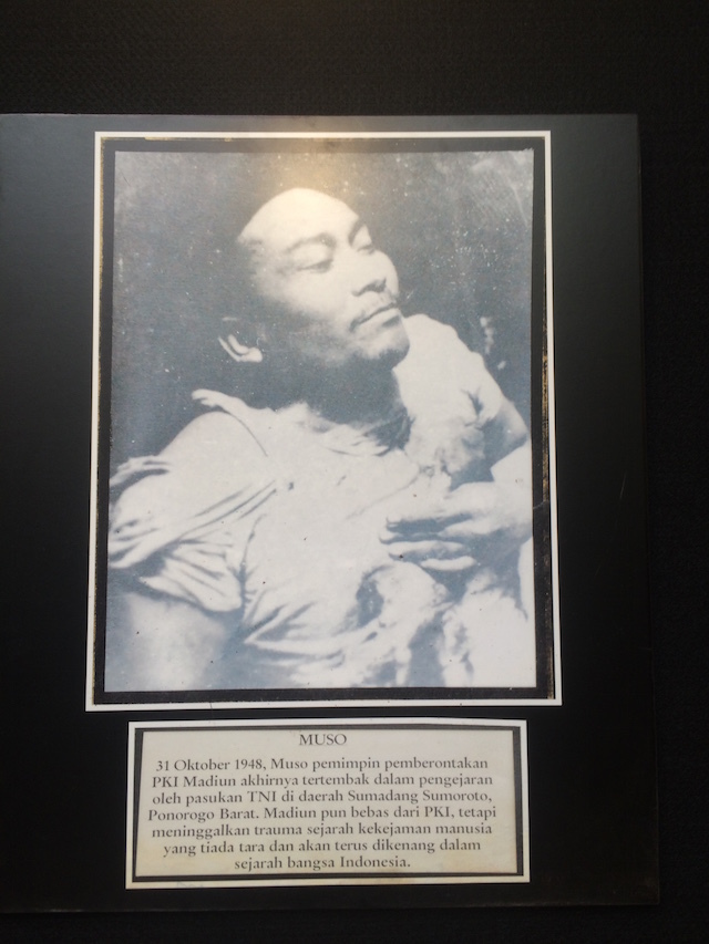 FOTO MUSO. Foto Muso ini ditampilkan dalam pameran di simposium tandingan, Selasa, 1 Juni 2016. Foto oleh Febriana Firdaus/Rappler