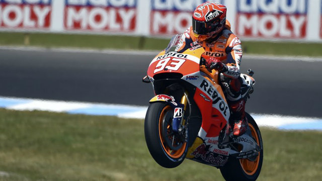 Marquez Overtakes Lorenzo Late To Win Australian MotoGP