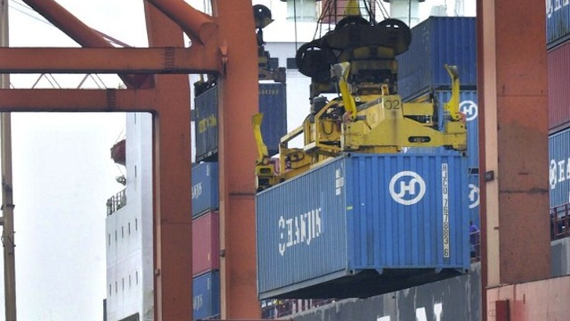 FALLING SHORT. All of the major ports in Manila contributed to the huge deficit in Customs revenue. File photo from AFP 