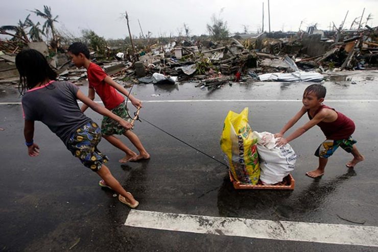 MORAL IMPERATIVE. Scientists say the impacts of climate change could cause more deaths, displacement and hunger. Photo by EPA/Dennis Sabangan