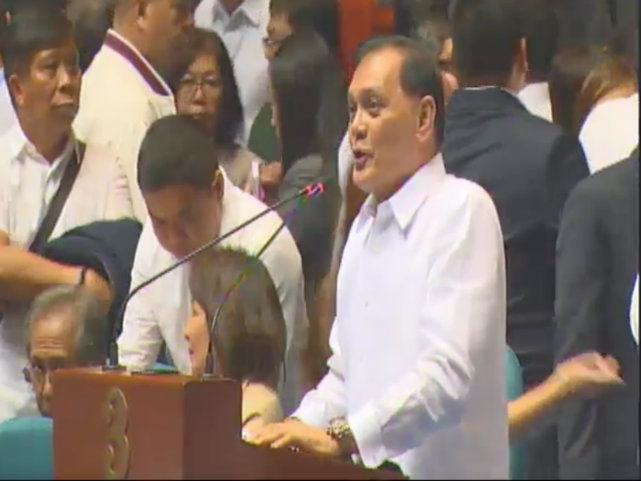 ERC BUDGET. Zamboanga City 1st district Representative Celso Lobregat sponsors the 2018 budget during plenary deliberations for the proposed budget. Screenshot from the House of Representatives feed  