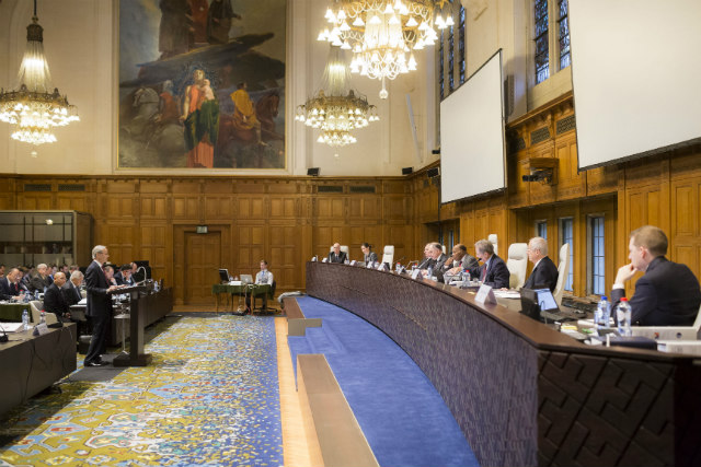 ‘GIANT SLAYER.’ The Philippines’ lead counsel against China, Paul Reichler, argues before an arbitral tribunal at the Permanent Court of Arbitration (PCA) in The Hague, Netherlands. Photo courtesy of PCA 