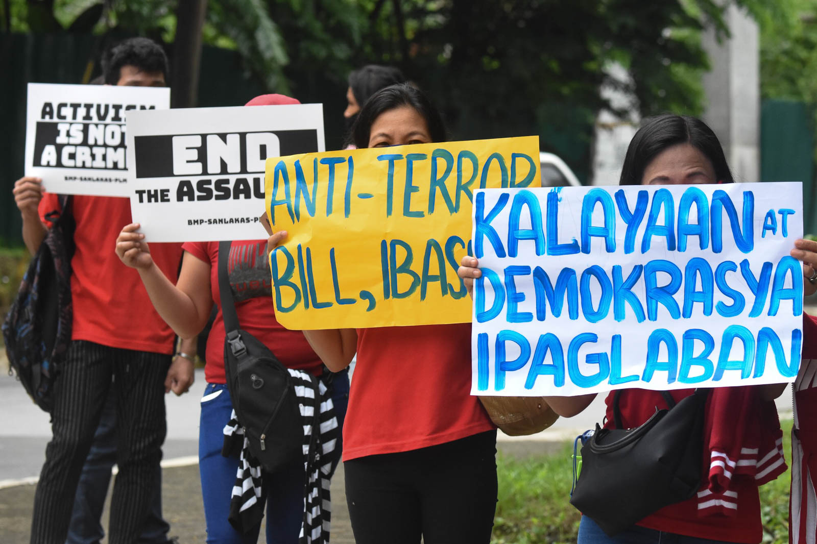 ANTI-TERROR. In this file photo, protesters mobilize against the anti-terror law. File photo by Angie de Silva/Rappler  