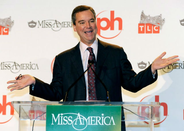 SUSPENDED. File photo taken on January 27, 2010 shows suspended CEO of the Miss America Organization Sam Haskell III speaking during a news conference for judges in the 2010 Miss America Pageant at the Planet Hollywood Resort & Casino in Las Vegas, Nevada. Haskell was suspended by the organization after dozens of former beauty queens demanded he step down over leaked internal emails that contained misogynistic, fat and slut-shaming language. Photo by Ethan Miller /Getty Image North America/AFP 