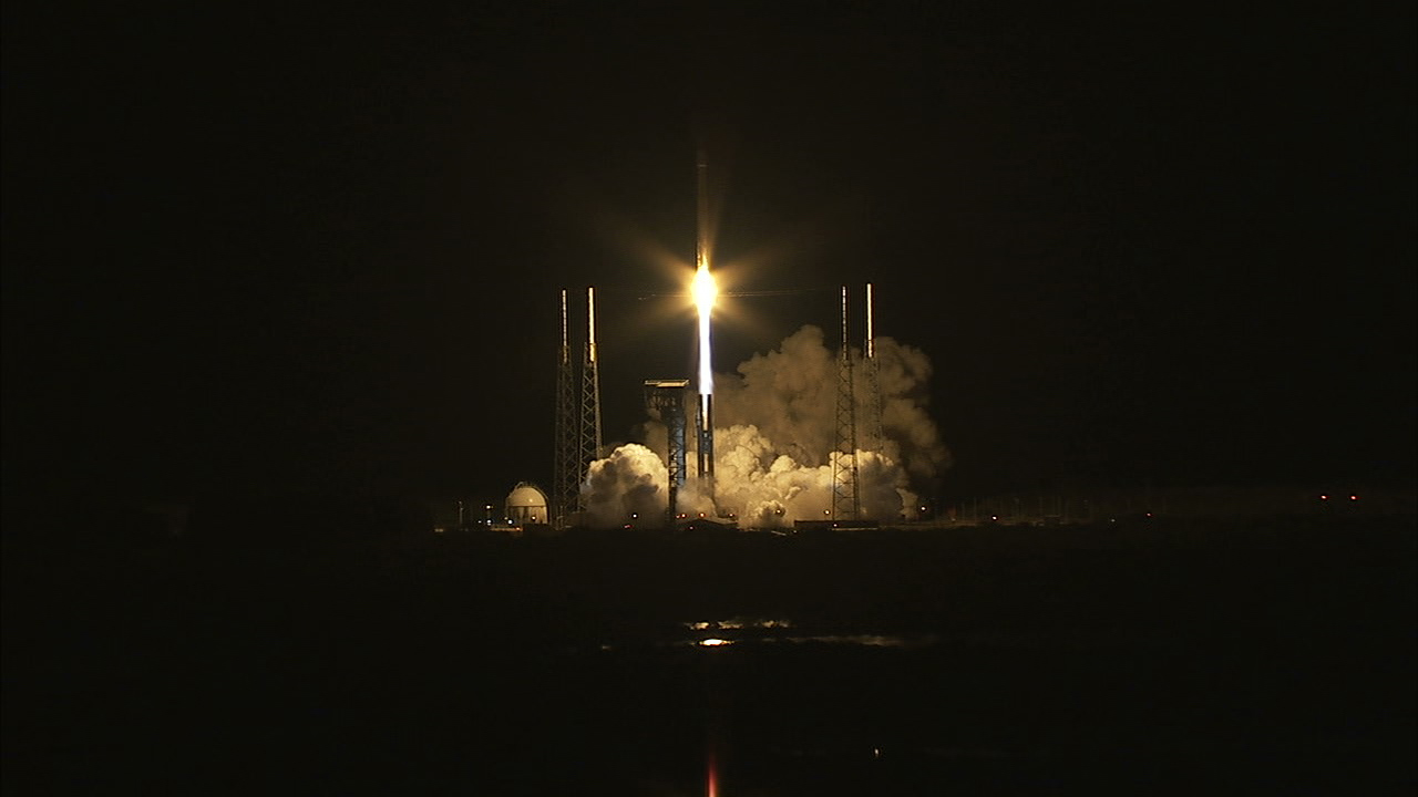 The Atlas V rocket lifts off. Image courtesy NASA 