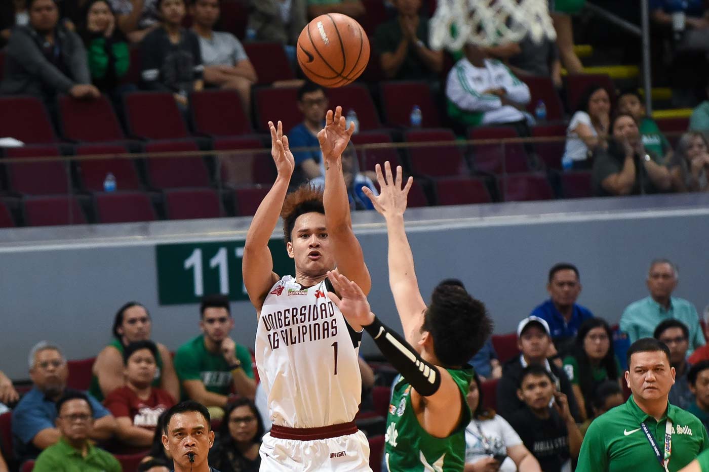 SEMIS BOUND. Juan Gomez de Liaño and the UP Maroons deliver when it mattered. Photo by Joaqui Flores/Rappler  