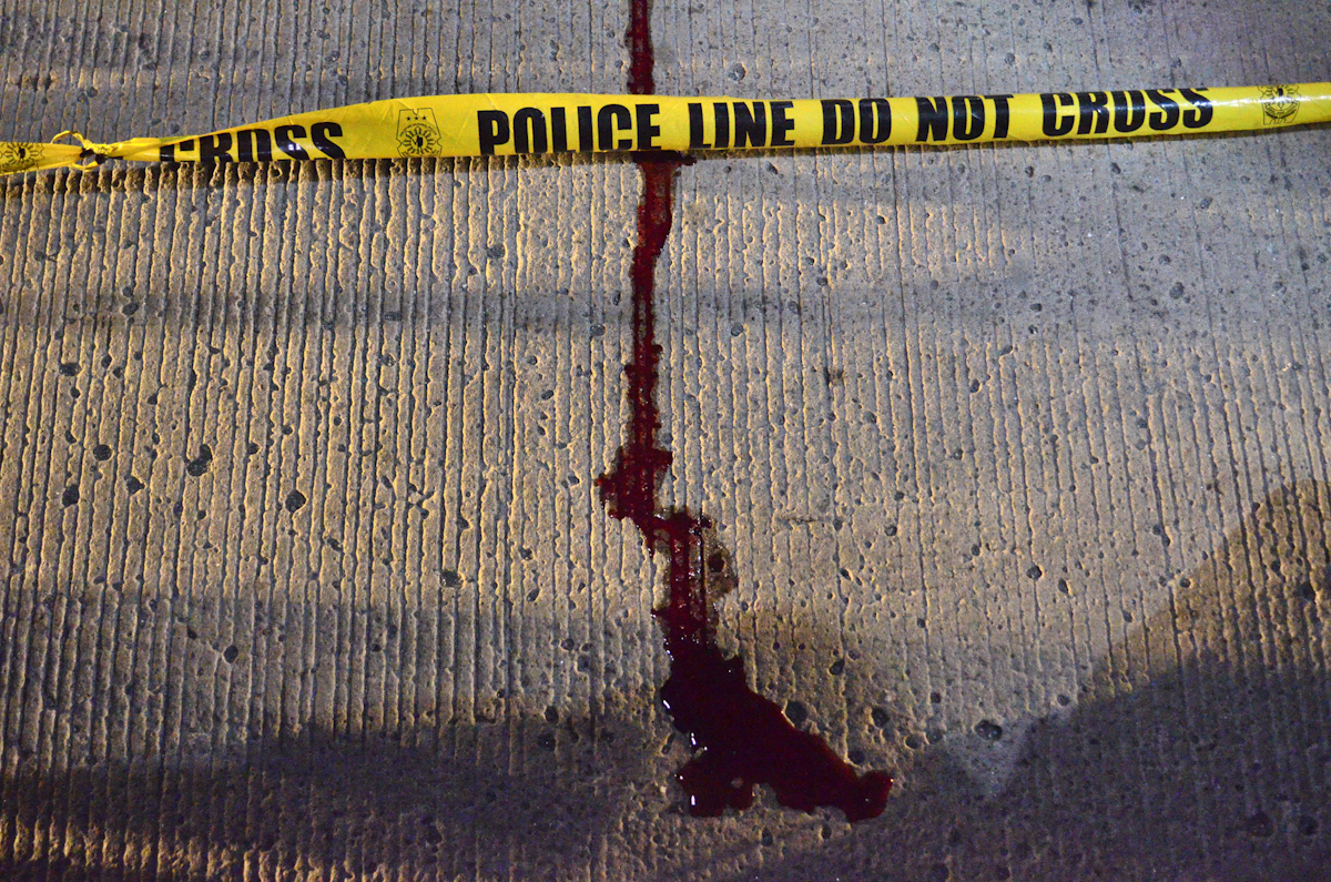 BLOOD IN UNDAS. Anti-drug cops kill 21 suspects during the 4-day Undas weekend. File photo by Rob Reyes/Rappler 