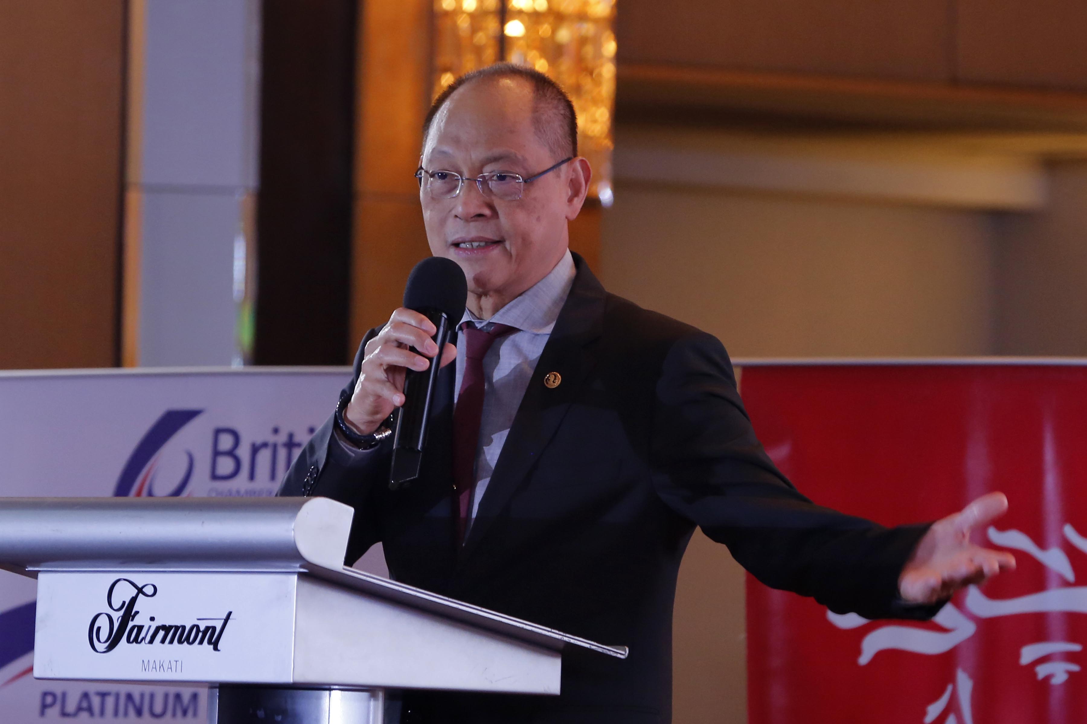 DUTERTENOMICS. Budget Secretary Benjamin Diokno, during the Dutertenomics Forum in Makati City on August 10, 2017, highlights the increased government spending for various government projects. Malacañang file photo 
