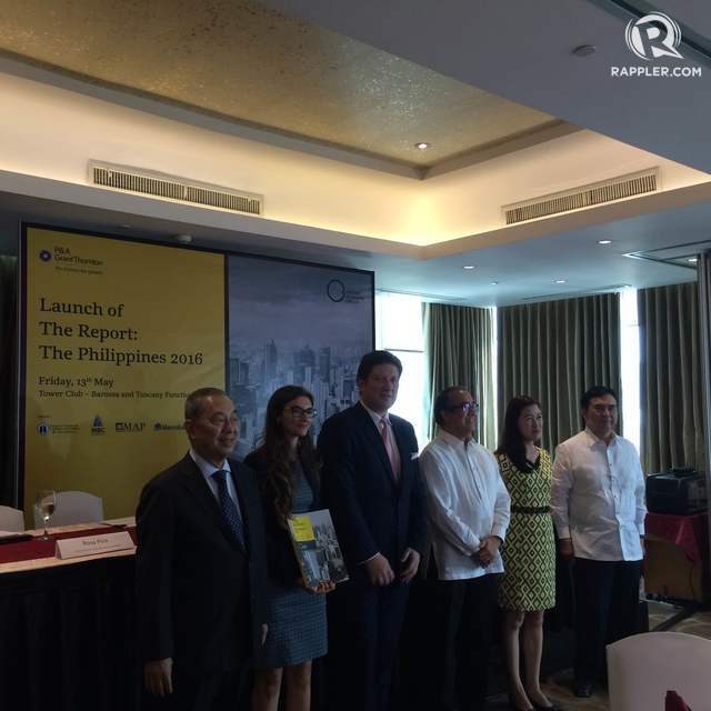 FACILITATING INVESTMENT. Oxford Business Group officials and their partners pose at the launch of The Report: The Philippines 2016 on May 13.The report is meant to serve as a comprehensive guide to investors interested in setting up in the country. (from left) Guillermo Luchangco – Chairman/CEO, ICCP Group, Rosa Piro - OBG Country Director Philippines, Paulius Kuncinas, Francisco Sebastian, Atty. Lea Roque Head of Tax Advisory  Punongbayan & Araullo, and Crisanto Frianeza – Security General, Philippine Chamber of Commerce and Industry. 