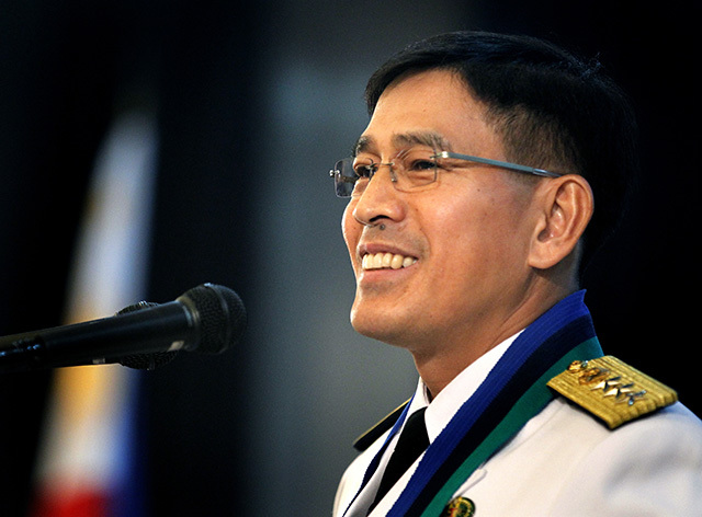  CHOSEN ONE. Lieutenant General Hernando Iriberri is the new commander of the 120,000-strong Armed Forces of the Philippines. Photo by Gil Nartea/ Malacañang Photo Bureau  