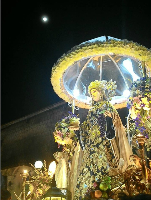 PROCESSION OF FAITH. Life-sized statues depicting characters from the Passion of Christ are paraded around Albay every Holy Wednesday and Good Friday. Photo courtesy of Mavic Conde  