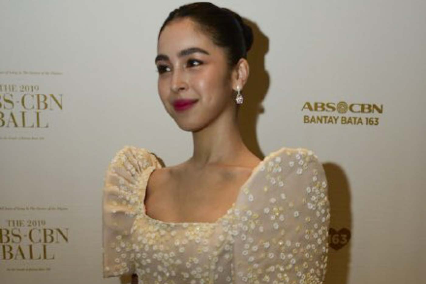 Look Julia Barretto Goes Feminine At The Abs Cbn Ball 2019