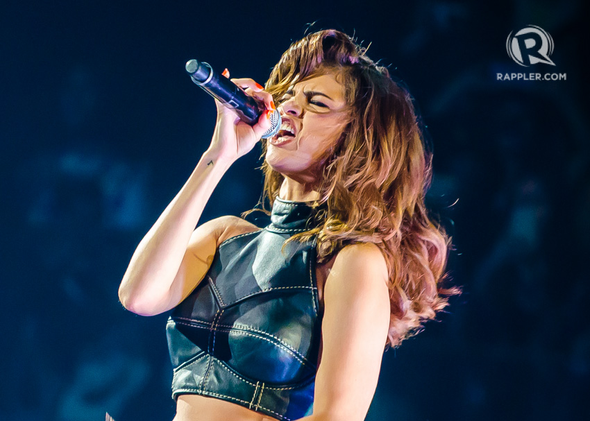 SELENA GOMEZ. The singer puts her 'Revival' tour on hold as she recovers from the side effects of lupus. File photo shows the singer at the Manila stop of her 'Revival' tour. Photo by Stephen Lavoie/Rappler 