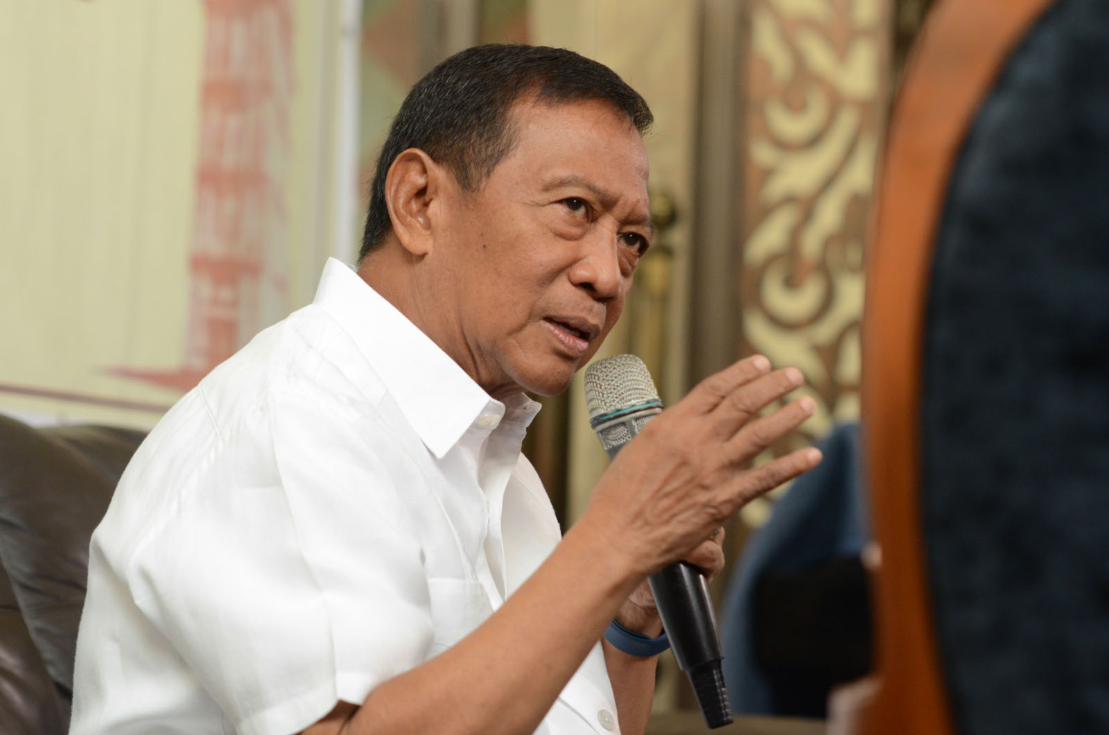 FORMER VP. In this file photo, then Vice President Jejomar Binay speaks at a media forum at the Luneta Hotel on June 10, 2015. Photo by Alecs Ongcal/Rappler  