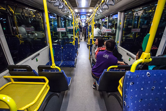 COMFORTABLE RIDE. Passengers are assured of seats in the new express buses. Photo by Joseph Albano/Rappler 