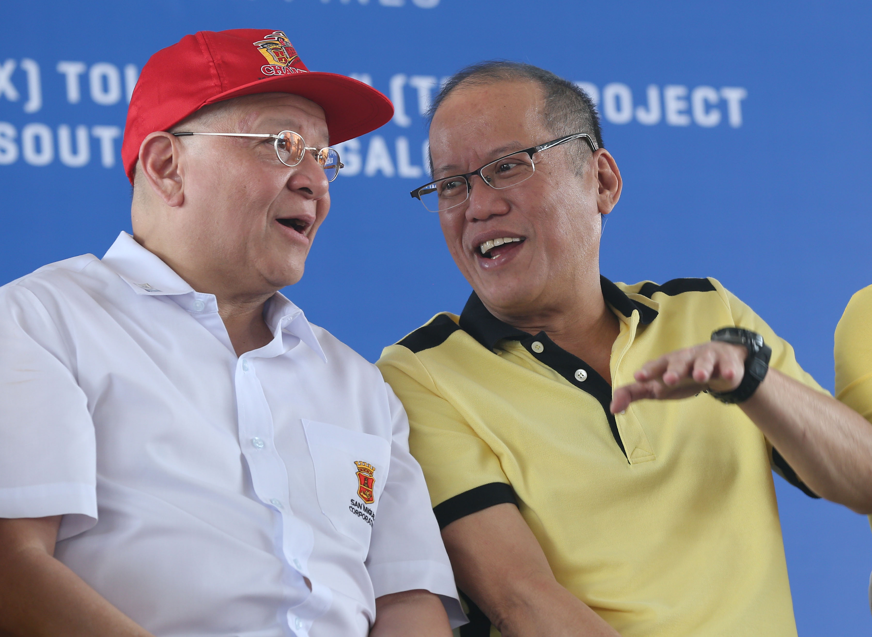 THE PRESIDENT AND THE IDOL. President Benigno S. Aquino III 
attends the SLEX-TR4 project briefing in Quezon province Monday, March 23. Here, Aquino chats with San Miguel Corporation President and COO Ramon S. Ang, whom he earlier called “idol” for fast tracking TPLEX, which was inaugurated in 2013 ahead of schedule. Photo by Ryan Lim / Malacañang Photo Bureau  