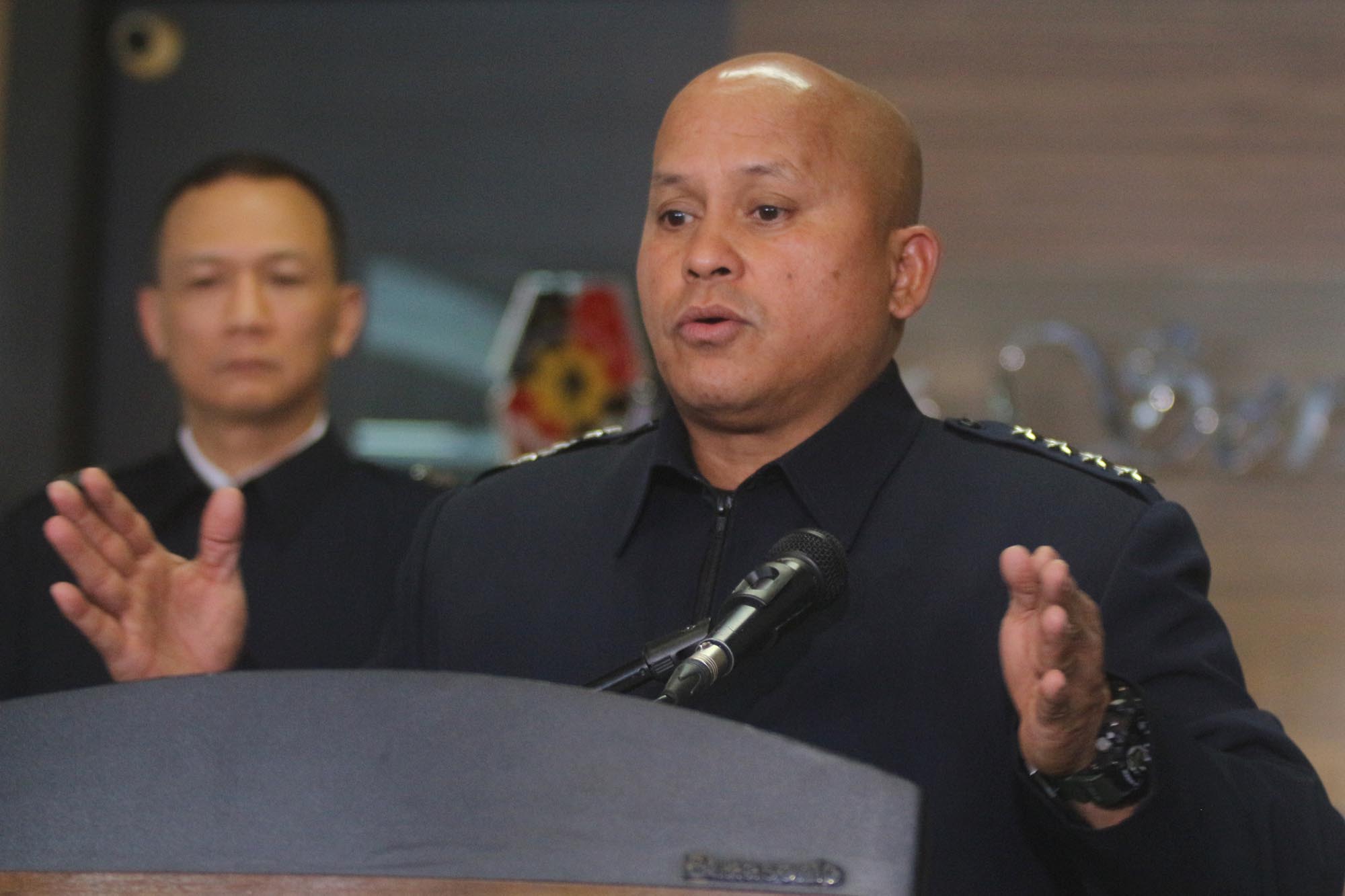 FRIENDSHIP. PNP chief Ronald dela Rosa says a 'friend' had asked him to reinstate a controversial cop in Leyte. File photo by Joel Liporada/Rappler  