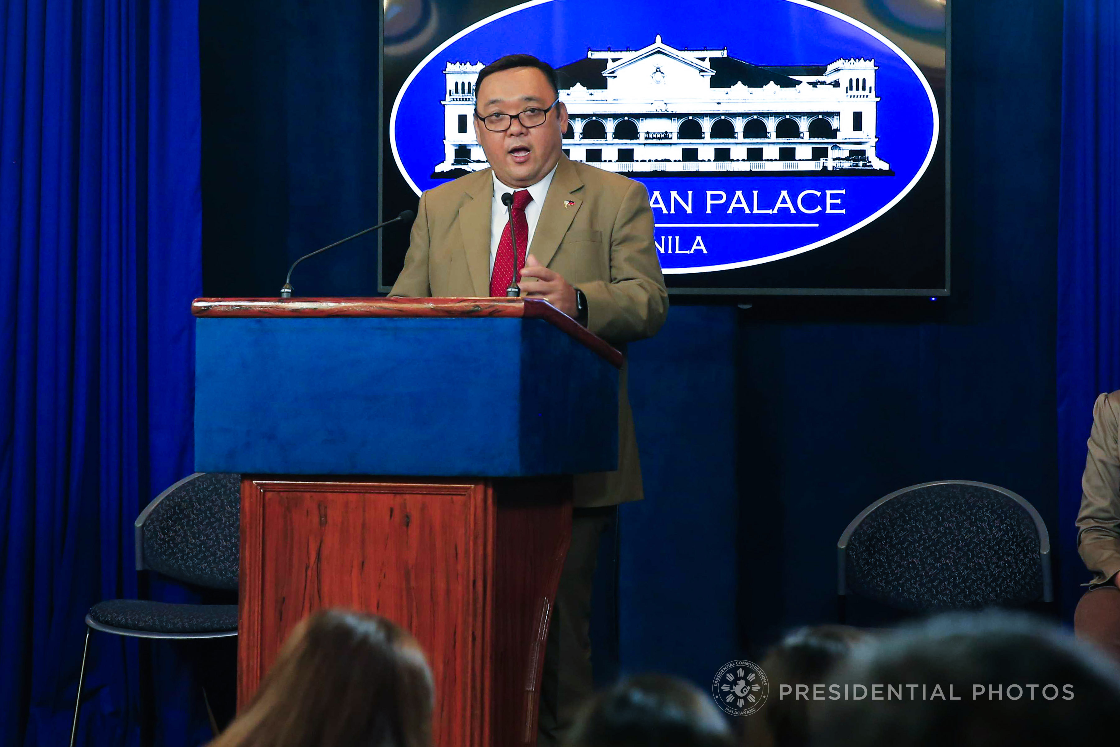 PARALYZED. Roque points out that the ERC decides as a collegial body. Malacanang file photo 
