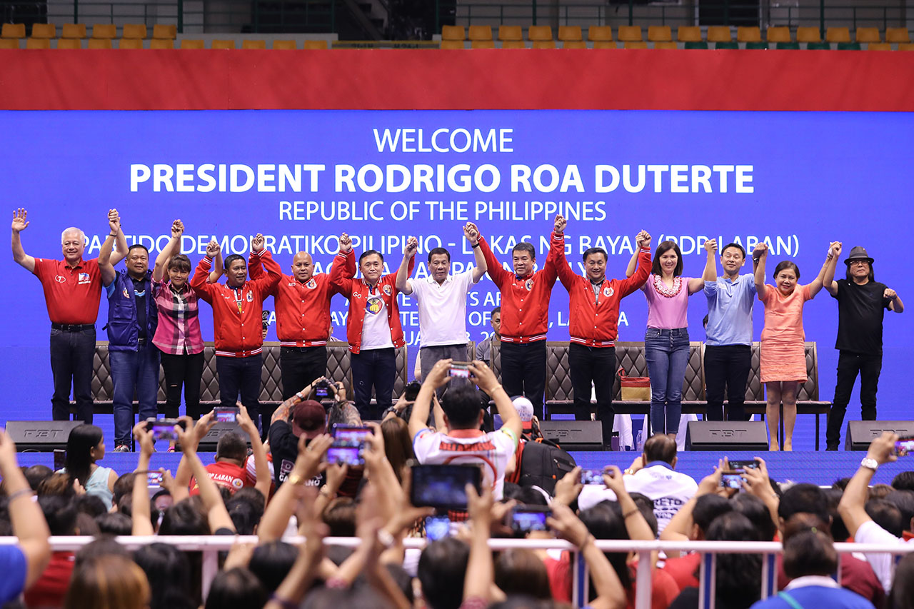 CAMPAIGN RALLY. President Rodrigo Duterte with his chosen senatorial bets at the Alonte Sports Arena in Biñan City, Laguna, on February 23, 2019. Malacañang photo 