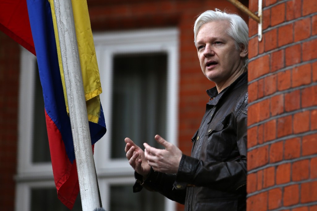 ASSANGE. In this file photo taken on May 19, 2017, Wikileaks founder Julian Assange speaks from a balcony at the Embassy of Ecuador in London. File photo by Daniel Leal-Olivas/AFP 