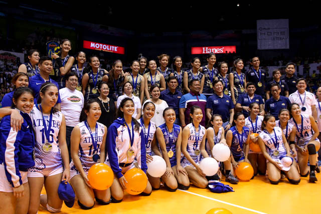 RISING POPULARITY. SVL 12 Collegiate Conference champions NU Lady Bulldogs and crowd favorites Ateneo Lady Eagles duked it out in 3-game finals series before a loud, full-house crowd at the San Juan Arena. Photo by Czeasar Dancel/Rappler