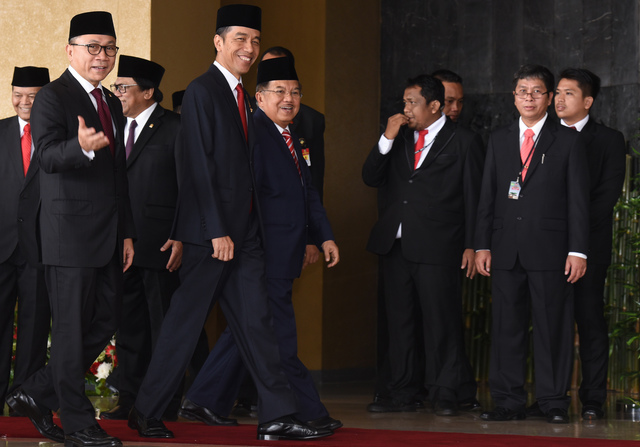 Jokowi Targetkan Seluruh Rakyat RI Bisa Nikmati Listrik di 2019 