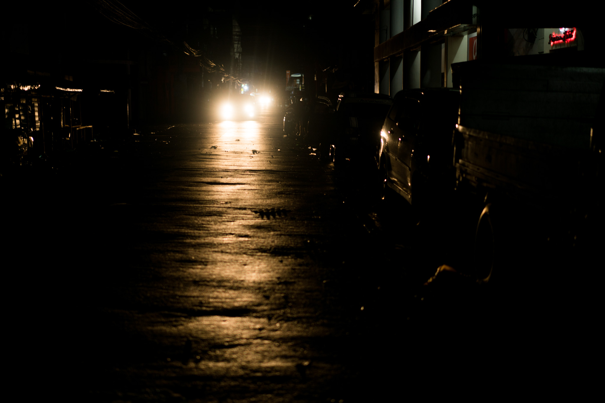 DARKNESS AFTER URDUJA. Tropical Depression Urduja brings heavy rains to places like Tacloban in the Visayas. Photo by Martin San Diego/Rappler 