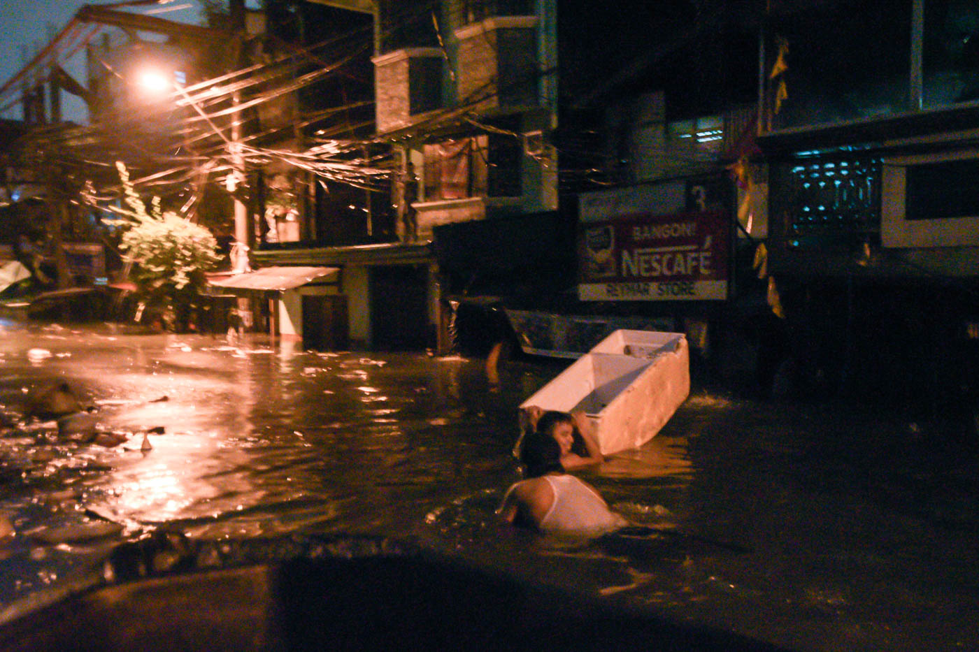 FLOODED. 4 to 5-meter-high flood waters inundate homes due to heavy rains caused by the southwest monsoon on August 11, 2018. Photo by LeAnne Jazul/Rappler