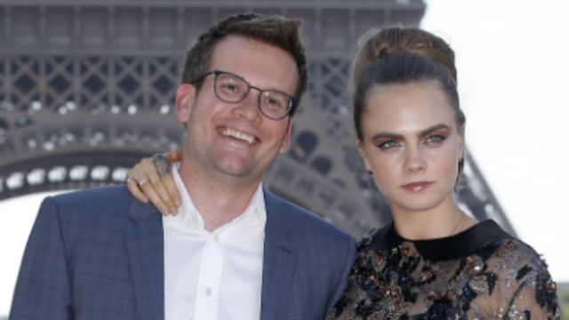 JOHN AND CARA. 'Paper Towns' author John Green defends actress Cara Delevingne after her interview on 'Good Day Sacramento' promoting the movie based on the book. File photo from EPA   