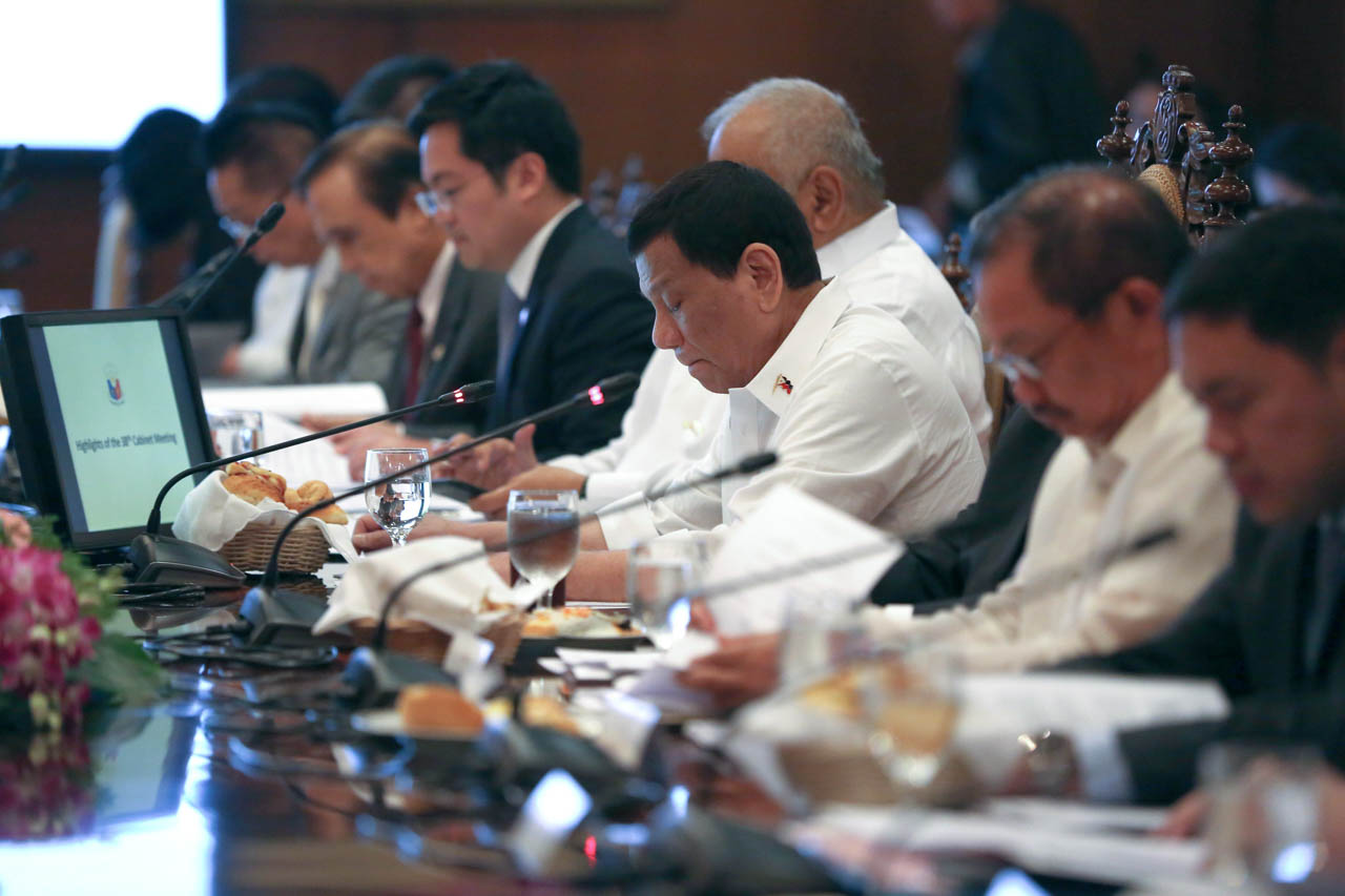 AT WORK. President Rodrigo Duterte presides over the 39th Cabinet meeting on July 1, 2019. Malacañang photo 