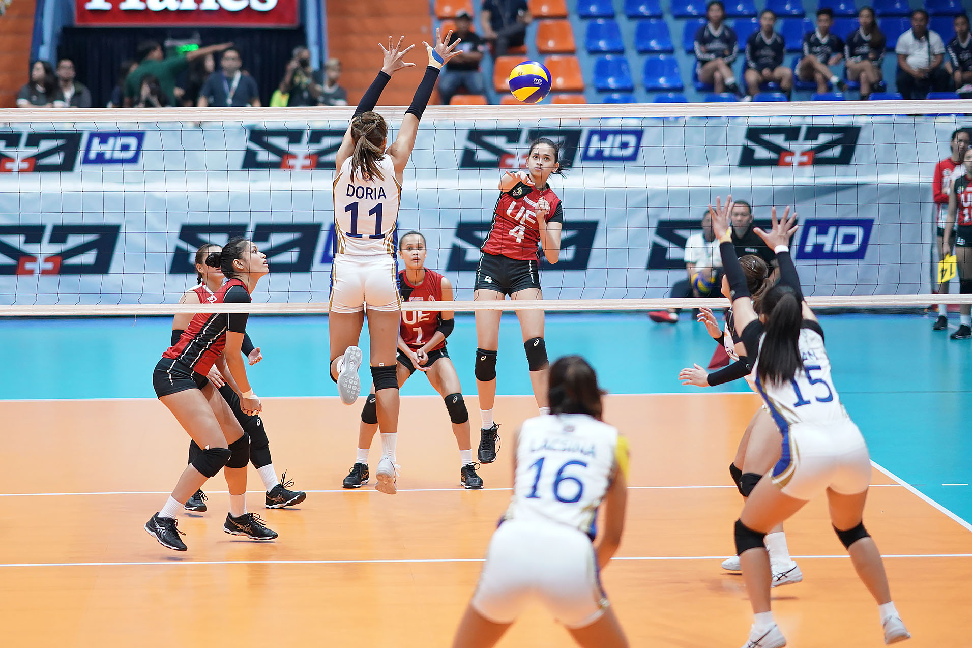 BREAKTHROUGH. The NU Lady Bulldogs bounce back from an opening-day loss. Photo by Josh Albelda/Rappler 