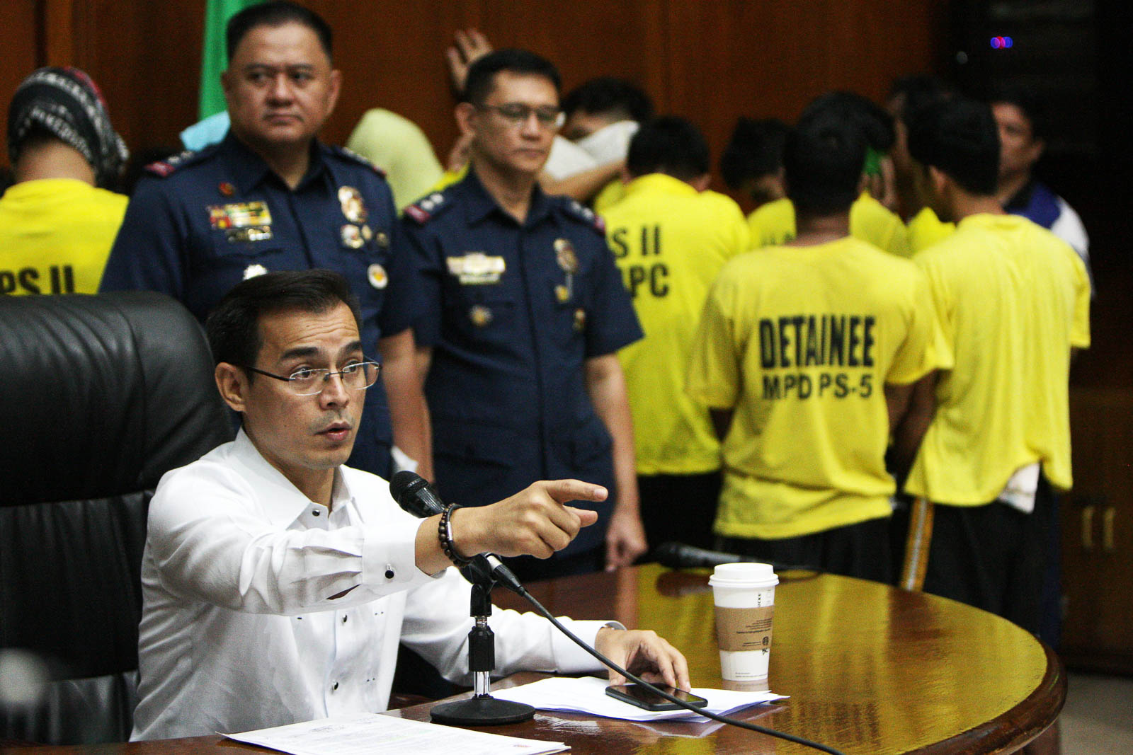 PRESENTATION. Manila Mayor Isko Moreno presents 35 drug personalities apprehended in a series of drug stings by members of the Manila Police District during a press conference at the Manila City hall after the morning flag raising ceremony on August 5, 2019. Photo by Ben Nabong/Rappler 