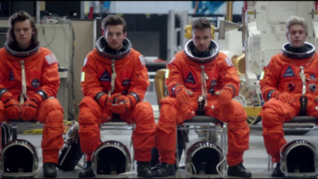 Watch One Direction S Drag Me Down Music Video