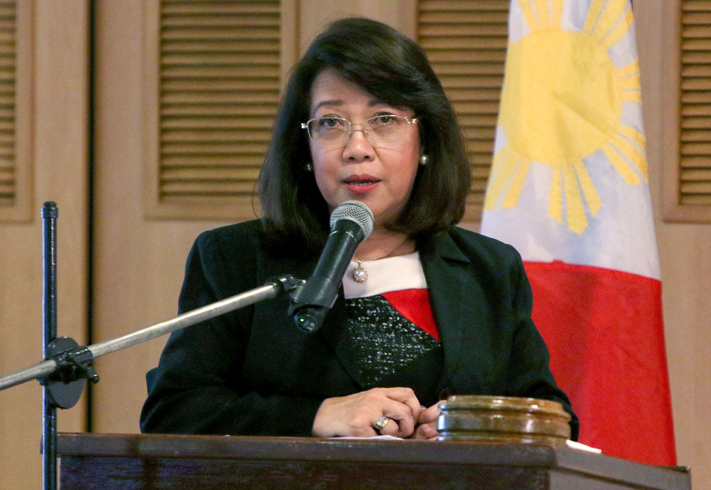 QUO WARRANTO. Chief Justice Maria Lourdes Sereno awaits a decision from the Supreme Court on the unprecedented quo warranto petition to oust her. File photo by Inoue Jaena/Rappler 