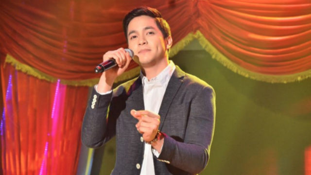 THINKING OUT LOUD. Alden sings the Ed Sheeran song that he always sings to Yaya Dub. Screengrab from Facebook/EBdabarkads 