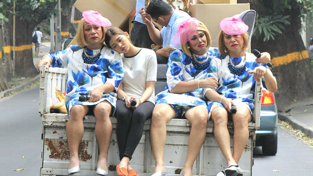 EVICTED. Nidora, Tinidora, Tidora, and Yaya Dub ride the van along with the Rogelios out of the mansion. Photo from Facebook/Eat Bulaga 
