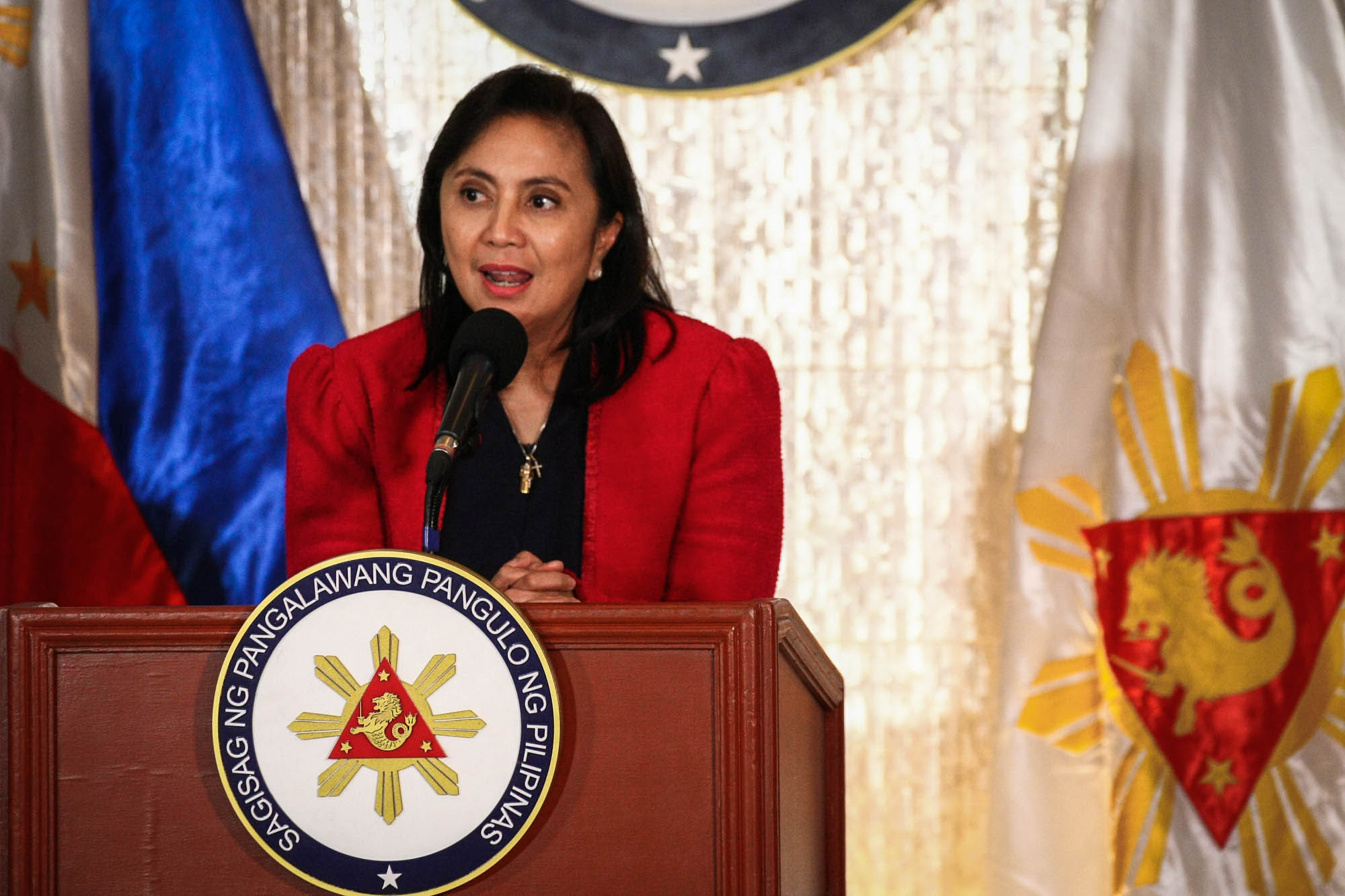 LEAD IN RECOUNT. Philippine Vice President Leni Robredo briefs the media after the Supreme Court has releases its preliminary findings of the PET on the electoral VP case. October 15, 2019 Photo by Jire Carreon/Rappler 