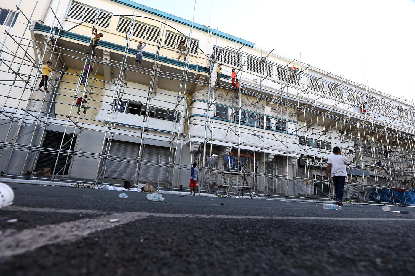 RACE AGAINST TIME. Renovation of some parts of the Rizal Memorial Stadium has yet to be completed. Photo by Ben Nabong/Rappler  