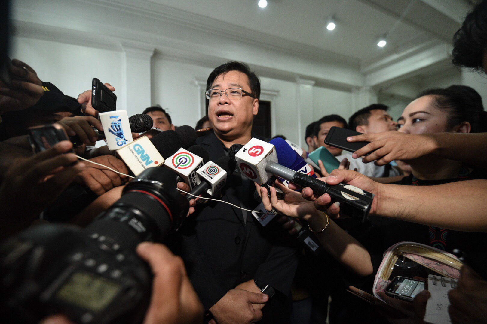 'DESPERATION.' Lawyer Rey Robles calls as an "act of desperation" the planned military warrantless arrest against Senator Antonio Trillanes IV. Photo by Alecs Ongcal/Rappler 