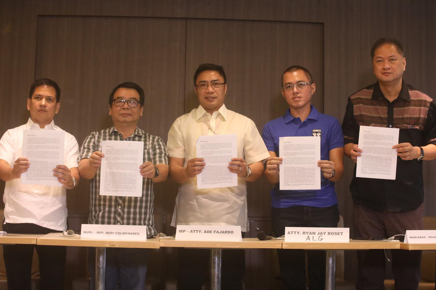 FOR INDEPENDENCE. Members of law groups urge a United Nations special rapporteur to act on the Philippine government's threats against the judiciary. Photo by Darren Langit/Rappler 