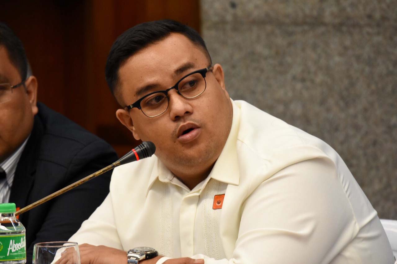 'LYING.' Senators slam John Paul Solano for lying and covering up for his fraternity brothers in the Atio Castillo hazing. Photo by Angie de Silva  