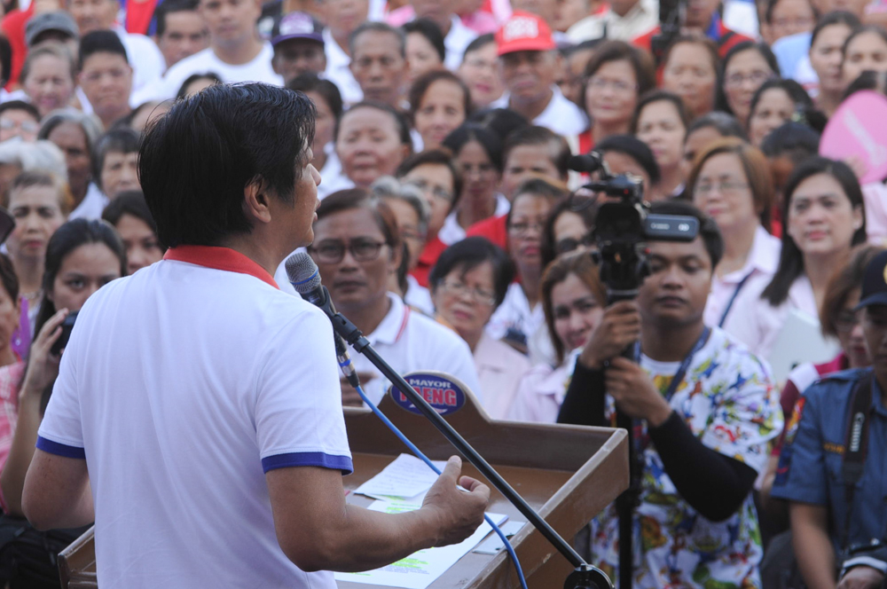 THE SCION. Vice Presidential candidate Ferdinand 'Bongbong' Marcos Jr during his campaign sortie at San Mateo, Rizal on Monday, April 4, 2016. Photo by Jasmin Dulay/Rappler 