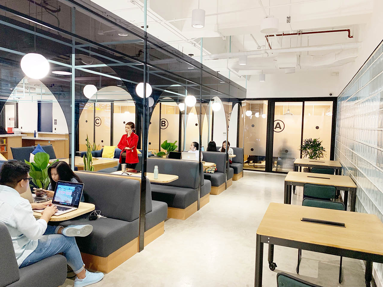 GLOBAL BRAND. WeWork members not only enjoy perks in the coworking space that they originally applied for, but can also access other spaces around the world. Photo from Megaworld  